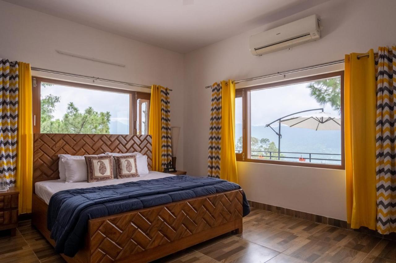 Villa Woodside Meadows By Veo - Part Of Stayvista Kasauli Zewnętrze zdjęcie